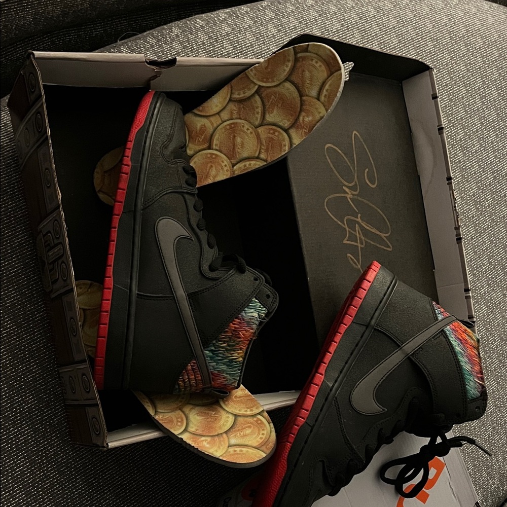 Nike sb dunk gasparilla signed pirate box - Picture 4 of 4